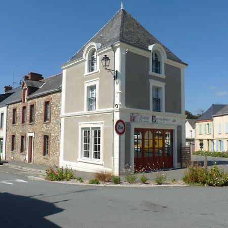 ホテル Beausejour Sainte-Suzanne  エクステリア 写真